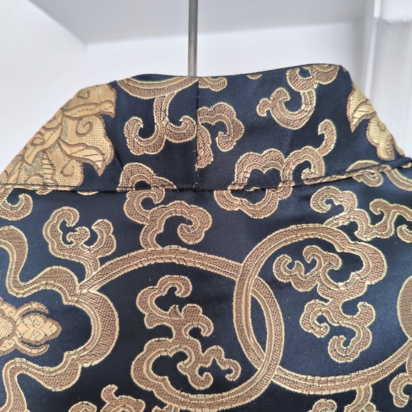 Gold and Black vintage blouse with mandarin collar and Chinese knot buttoms - Picture 3 of 16